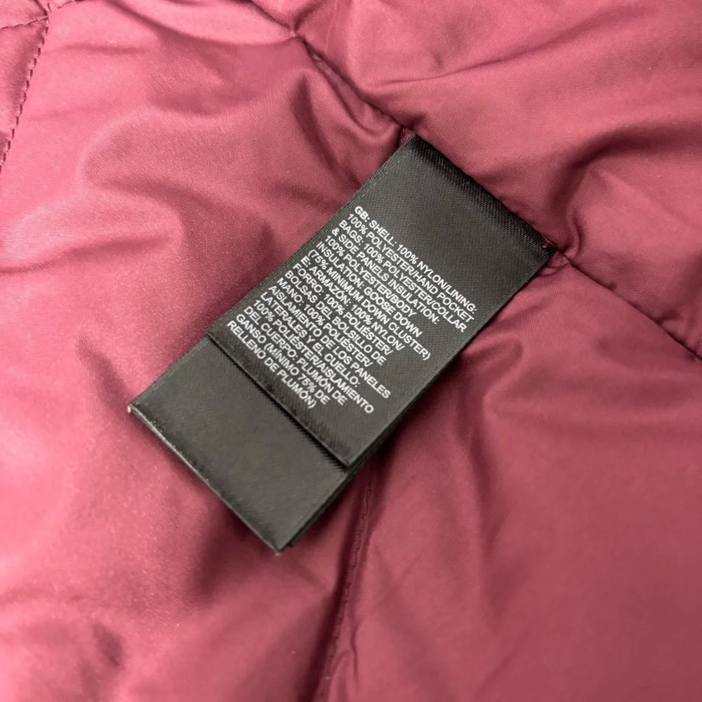 The North Face Women's Burgundy Puffer Jacket Size XL - Picture 8 of 15